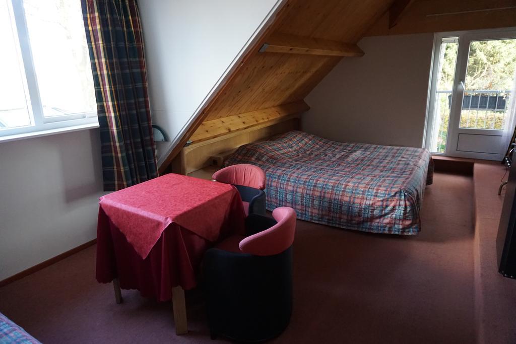Lucy'S Inn Eesergroen Экстерьер фото